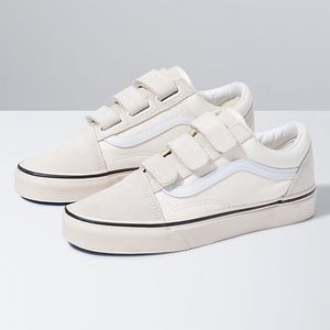 !!!!IN SEARCH OF!!!! CREAM VELCRO VANS